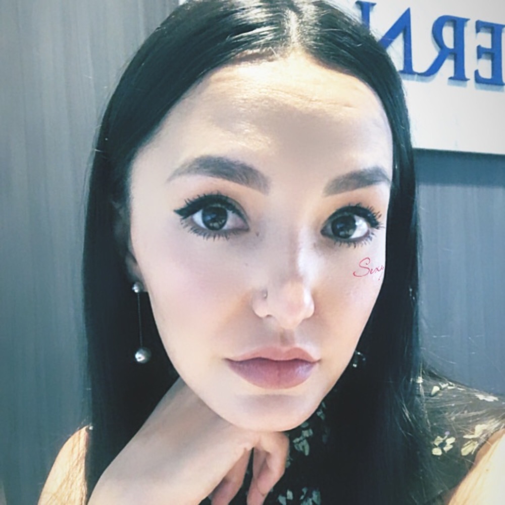 Meet your Posher, Aliya